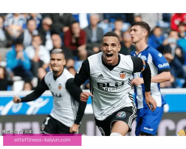 西甲瓦伦西亚竞技场：黄潜球迷热情高涨，支持球队持续提升表现