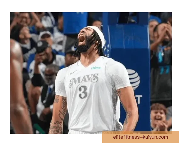 戴维斯速度优势显著，本赛季持续提升边路突破效率